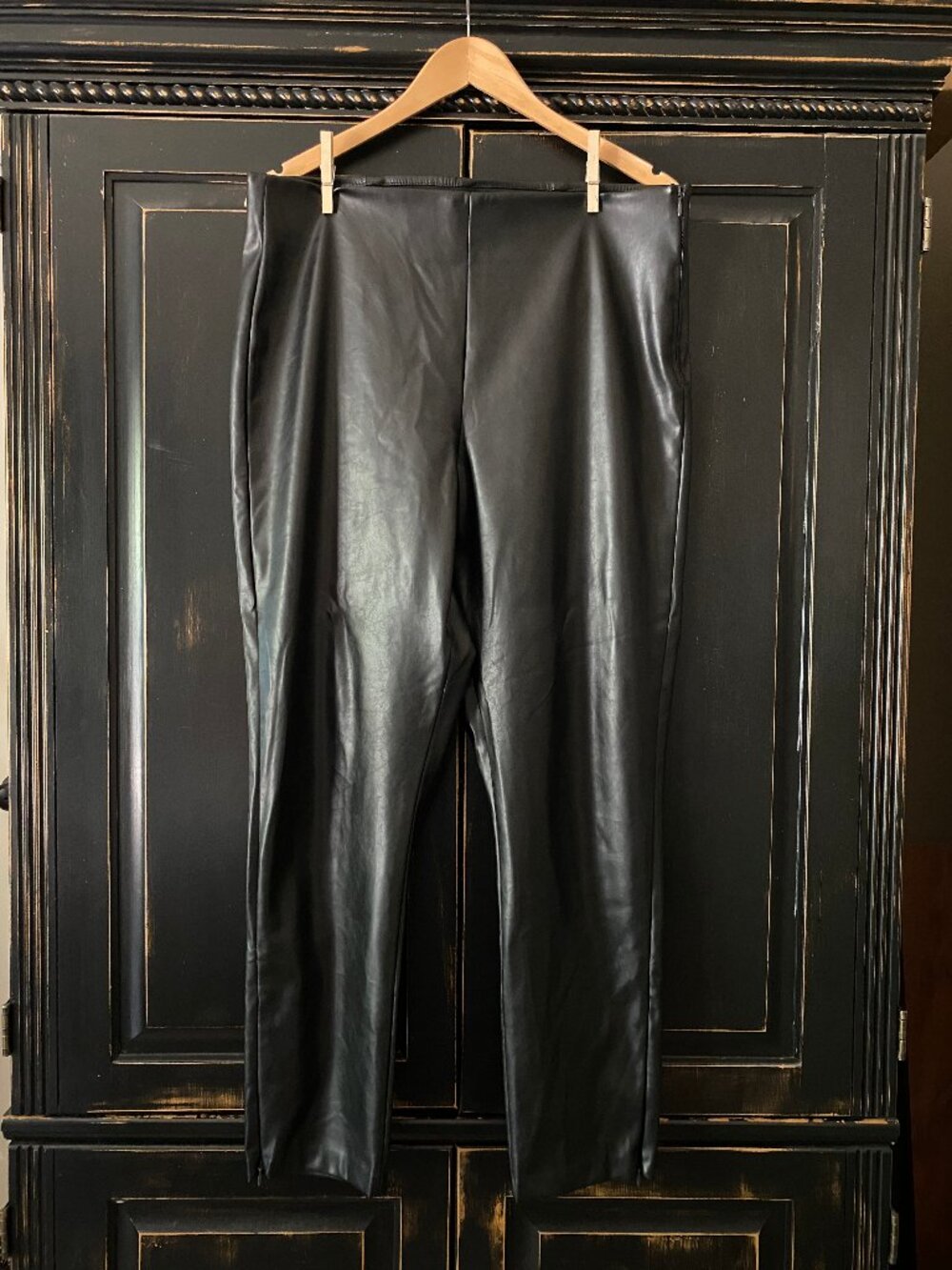 Old Navy - Black Extra High-Rise Faux Leather Skinny Pants - Women's Size 14